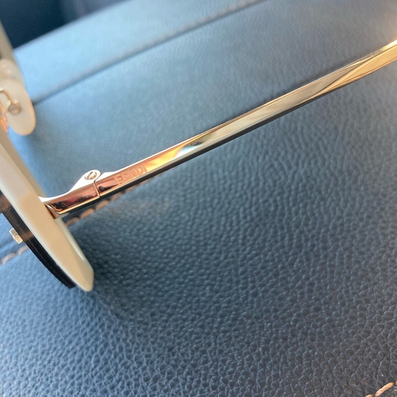 Fendi sunglasses f print shield - Picture 4 of 4